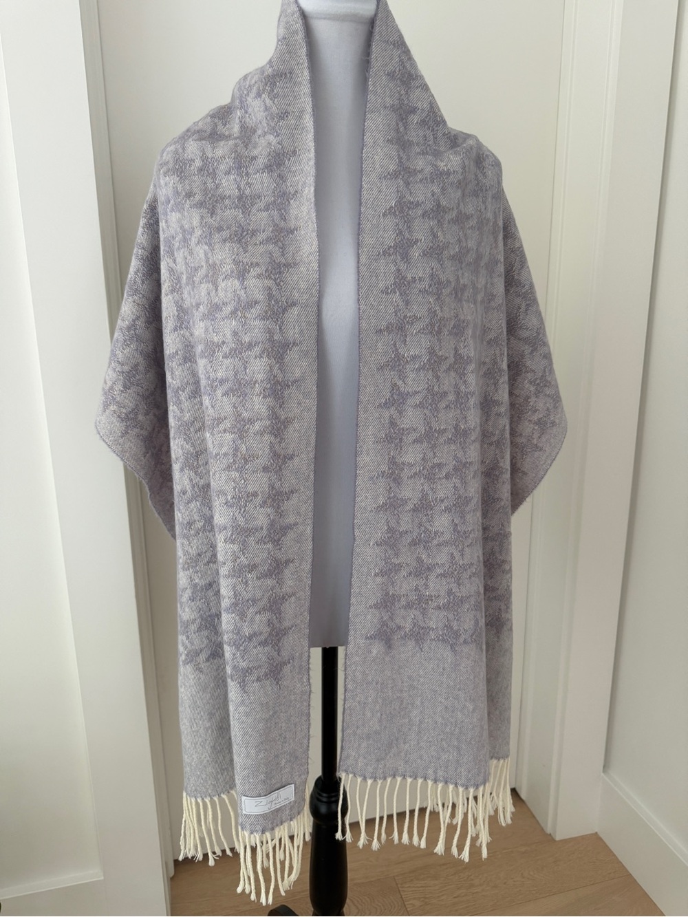 ZIGHILLI Oversized Winter Scarf Made in Italy 100% Acrylic Houndstooth Fringe